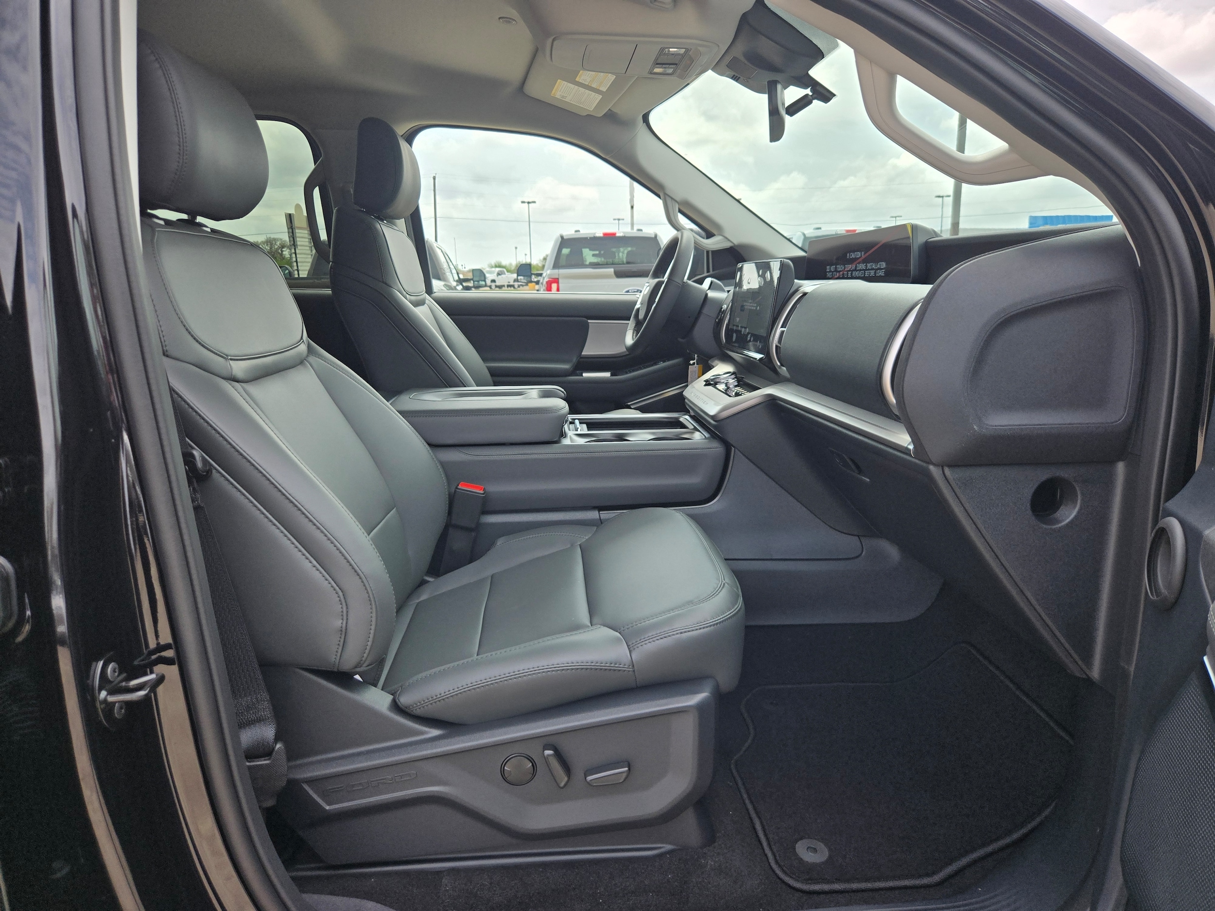 2026 Ford Expedition Active - Photo 18