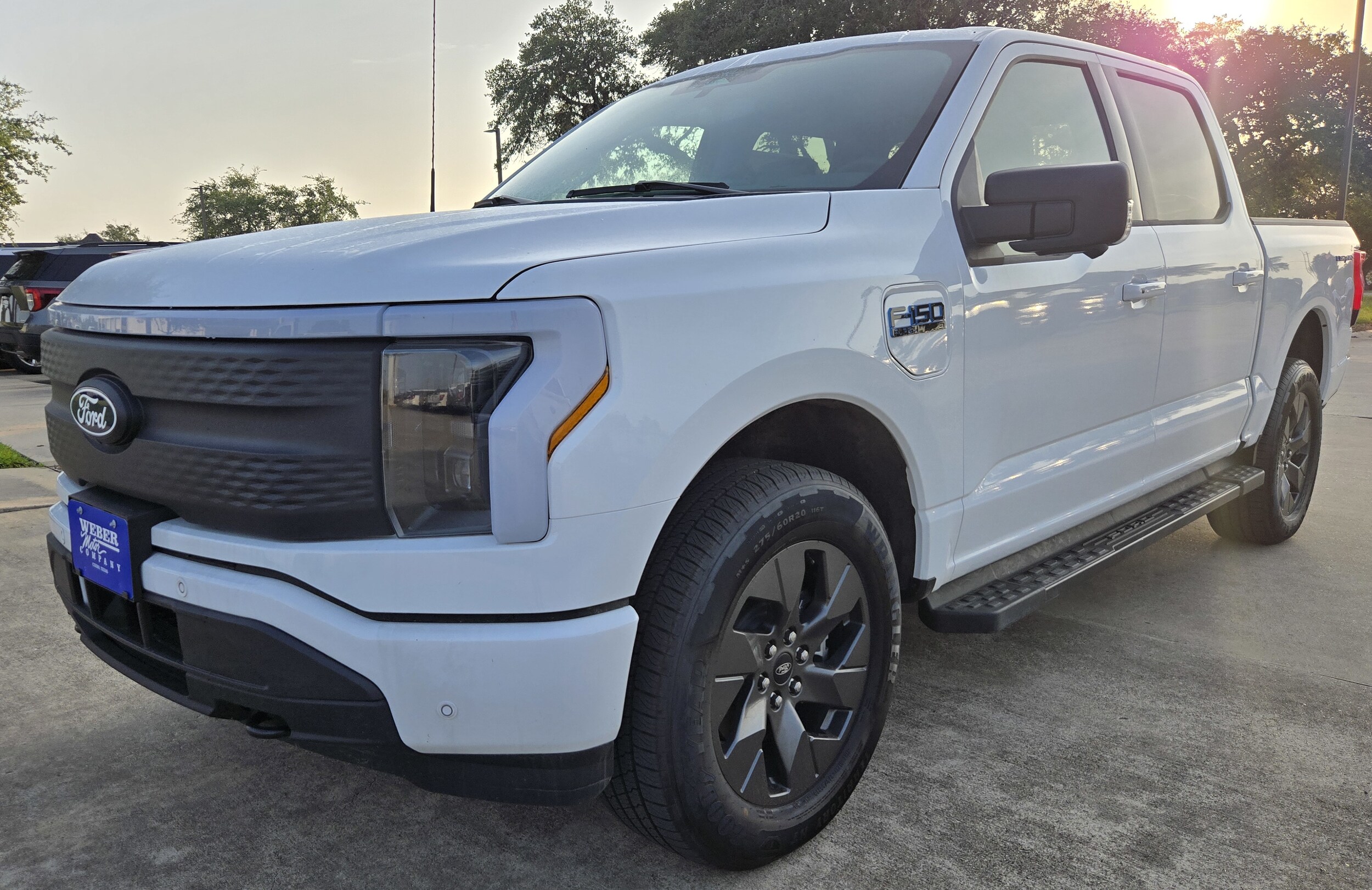 2025 Ford F-150 Lightning Flash's photo