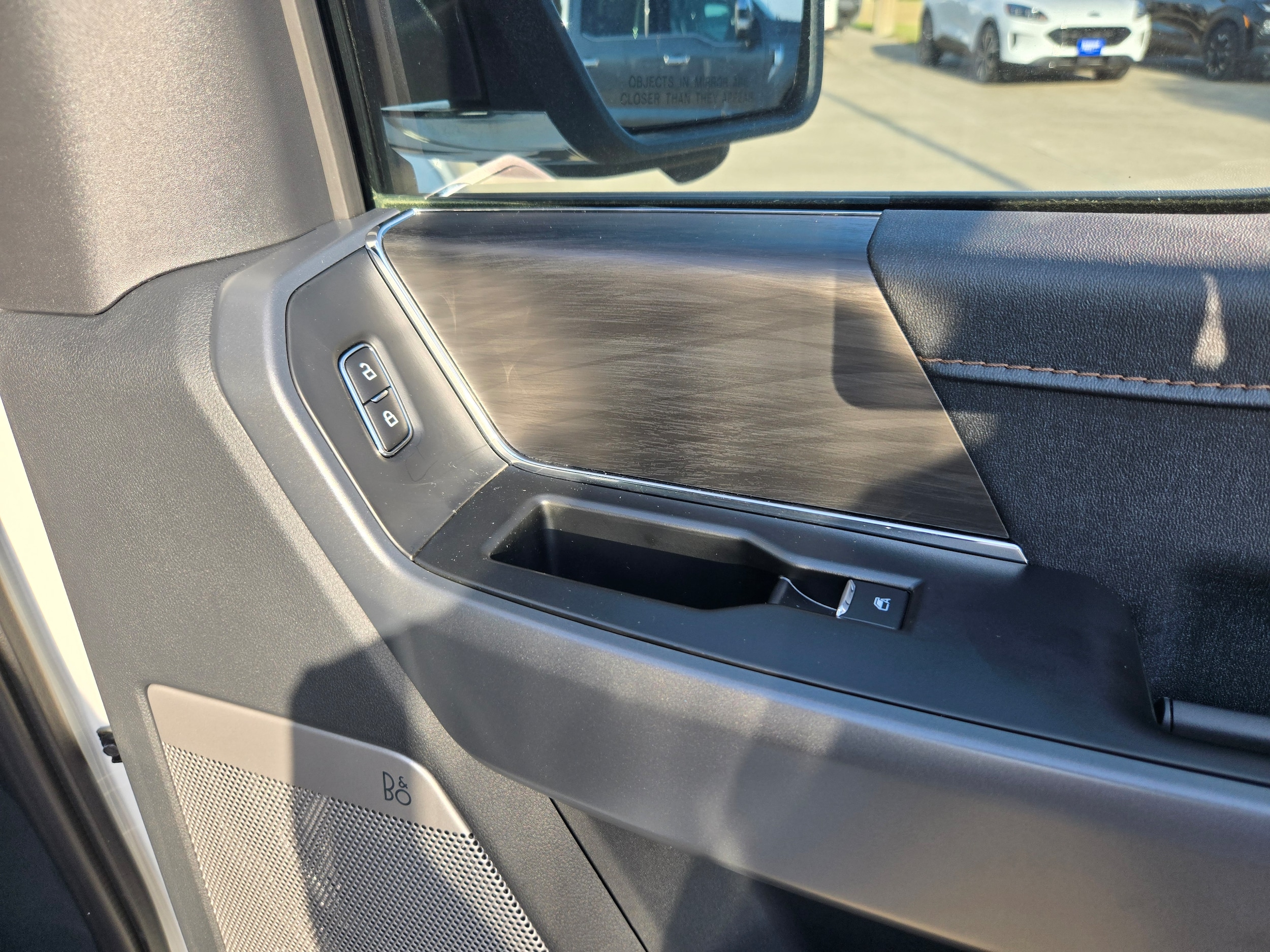 2025 Ford F-150 Lariat - Photo 14