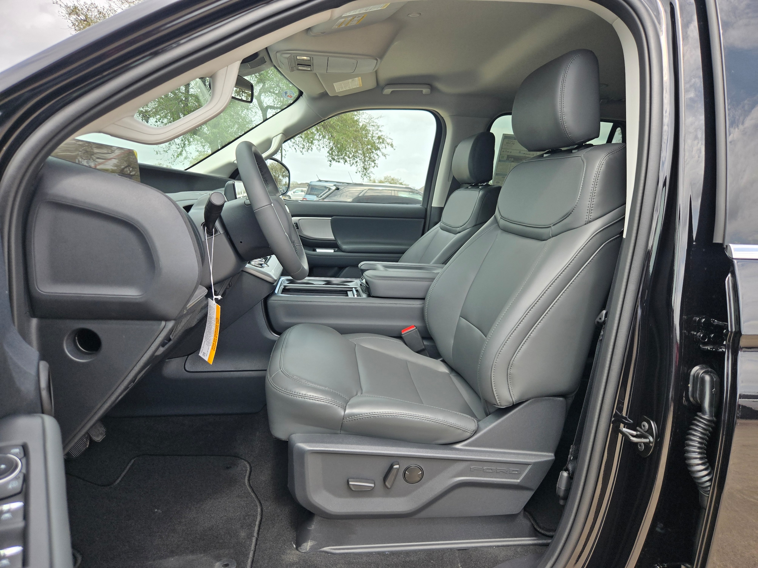 2026 Ford Expedition Active - Photo 14