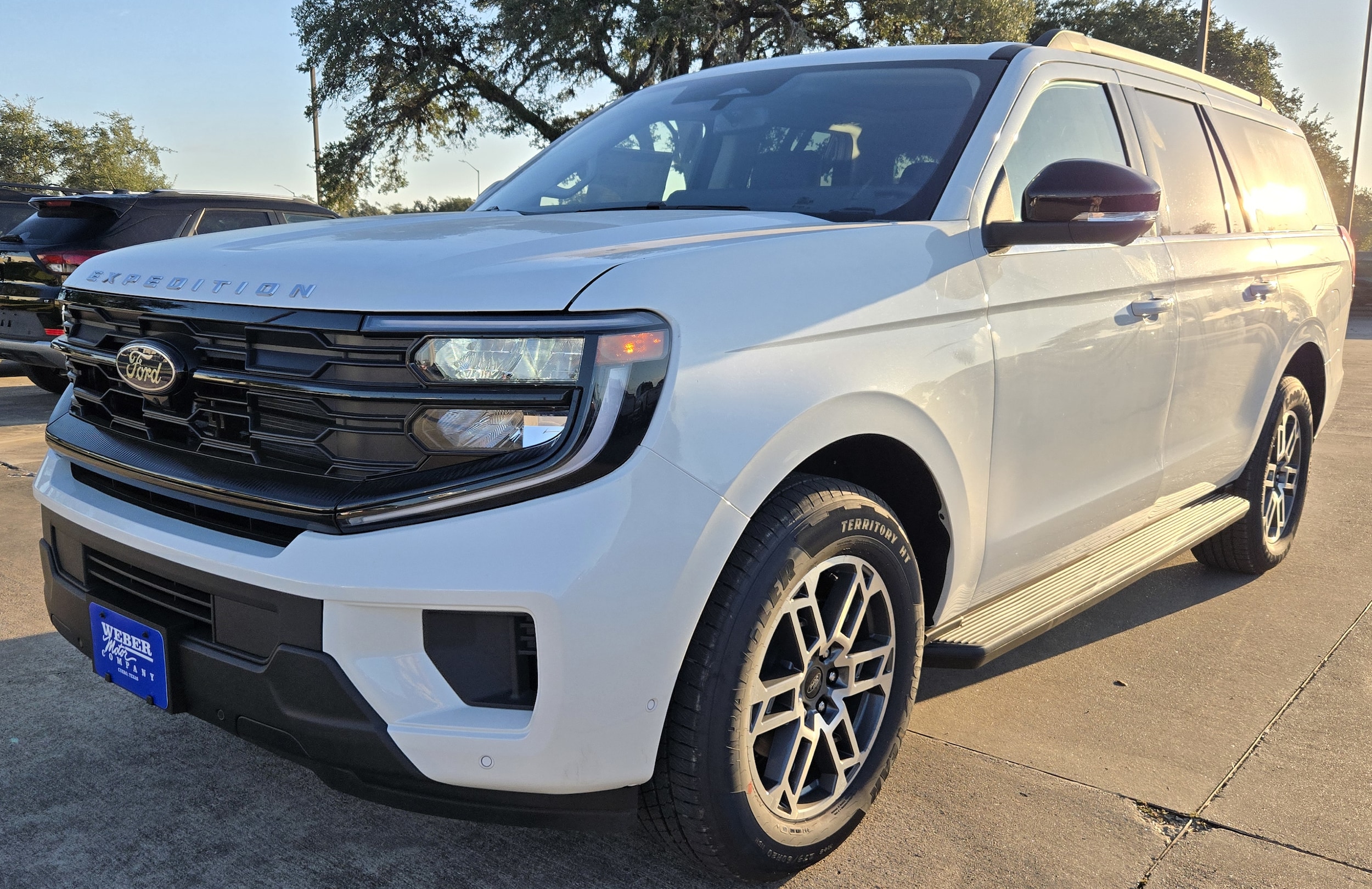 2025 Ford Expedition Active's photo