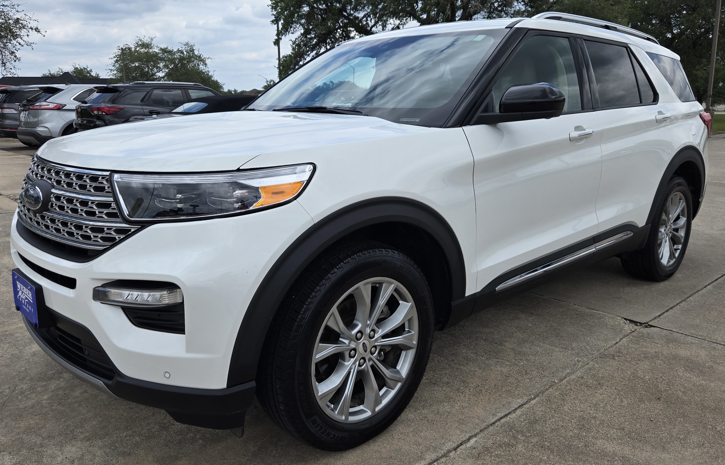 2023 Ford Explorer Limited 4WD's photo