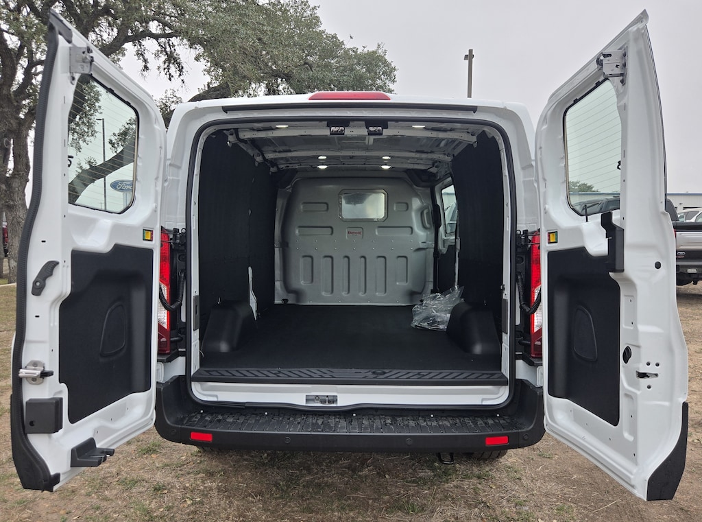 2026 Ford Transit photo 4