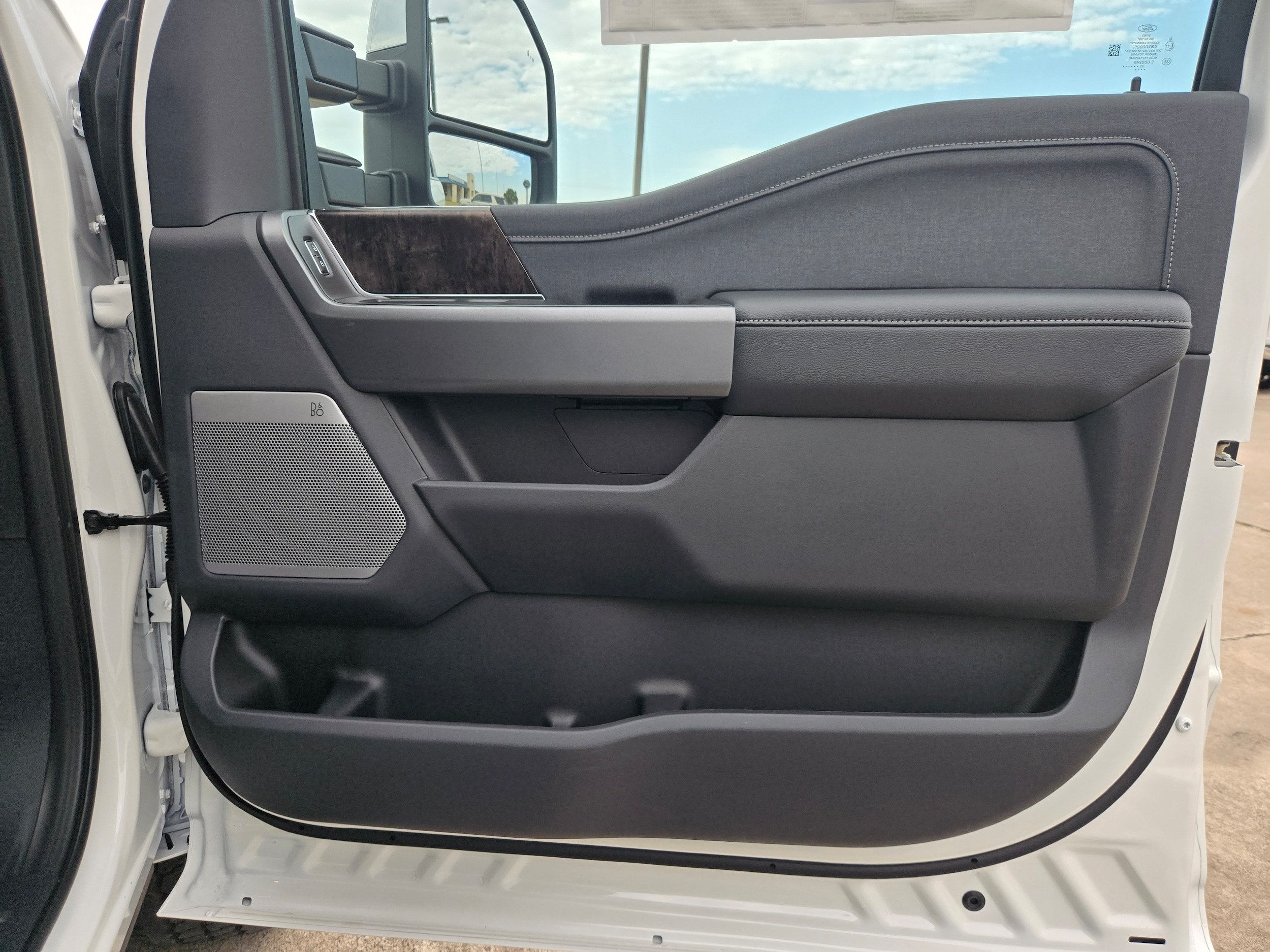 2025 Ford F-250 Super Duty Lariat - Photo 13