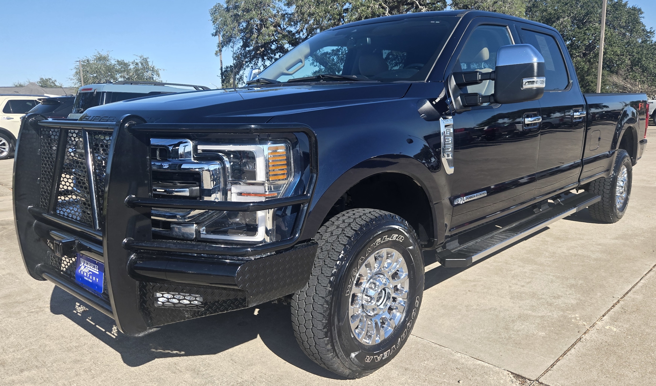2022 Ford F-350 Super Duty Lariat's photo