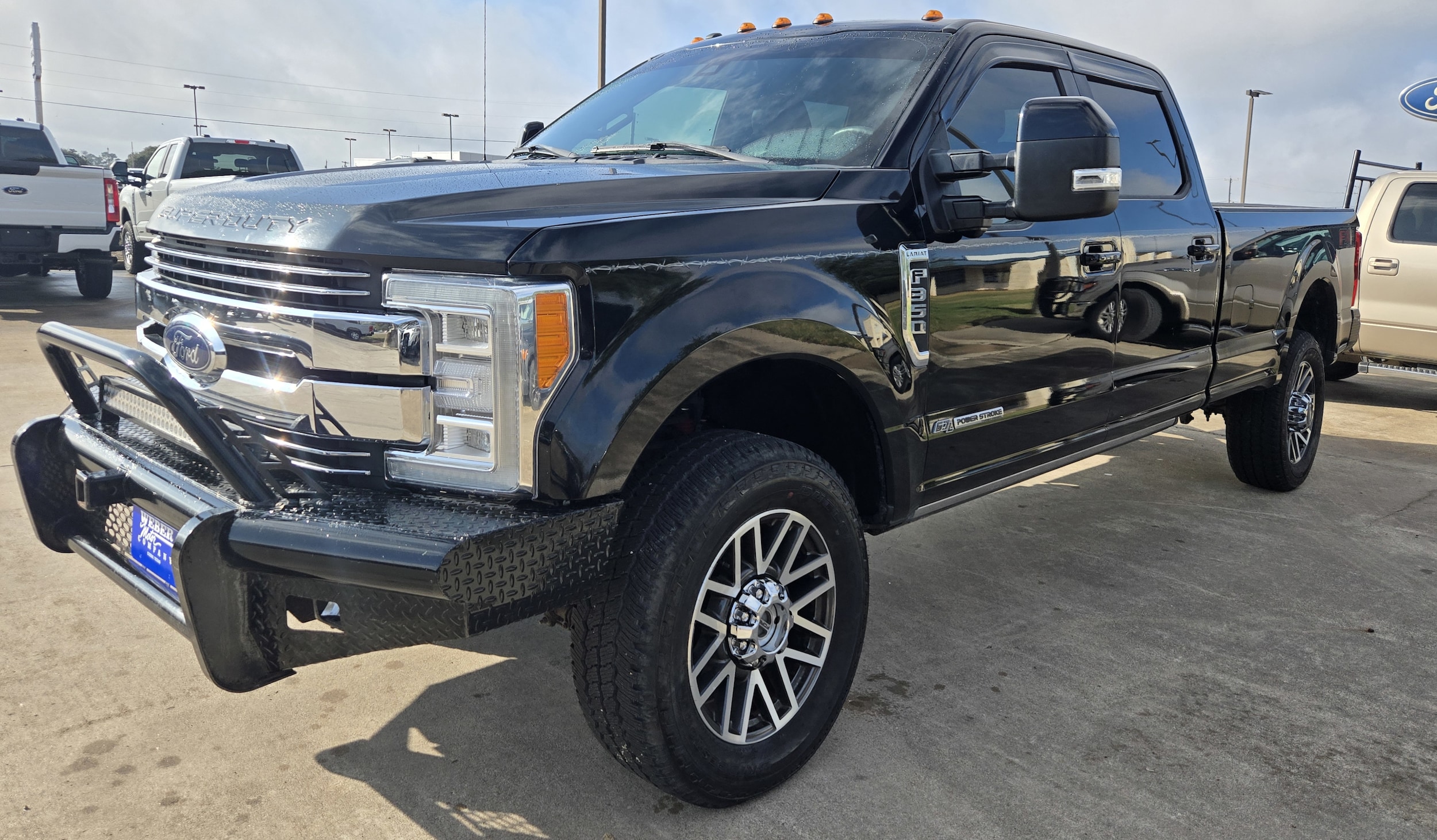 2017 Ford F-350 Super Duty Lariat's photo