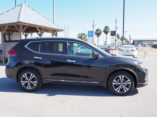 Used 2017 Nissan Rogue SL with VIN 5N1AT2MT1HC878229 for sale in Burlington, VT