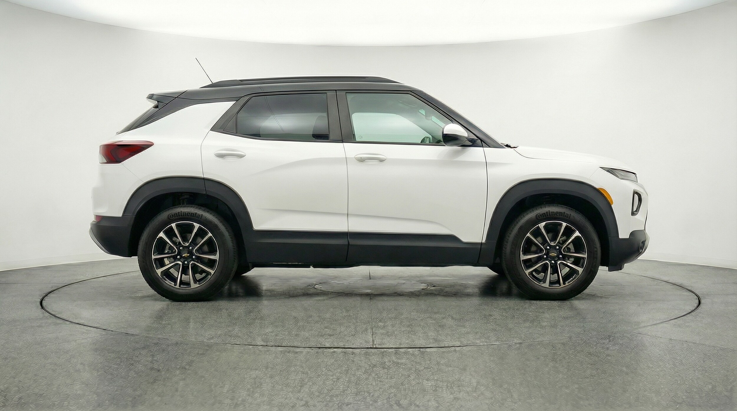 Thumbnail: 2025 Chevrolet TrailBlazer - 8