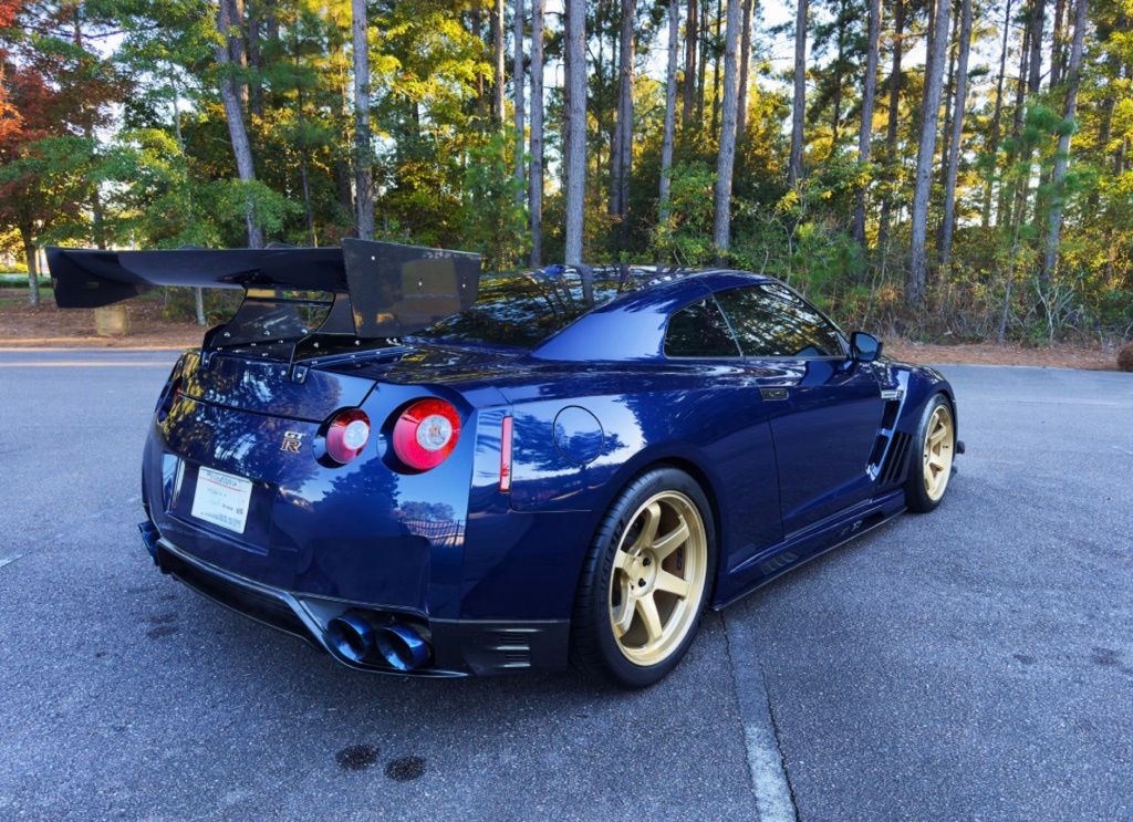 2014 Nissan GT-R Premium photo 4