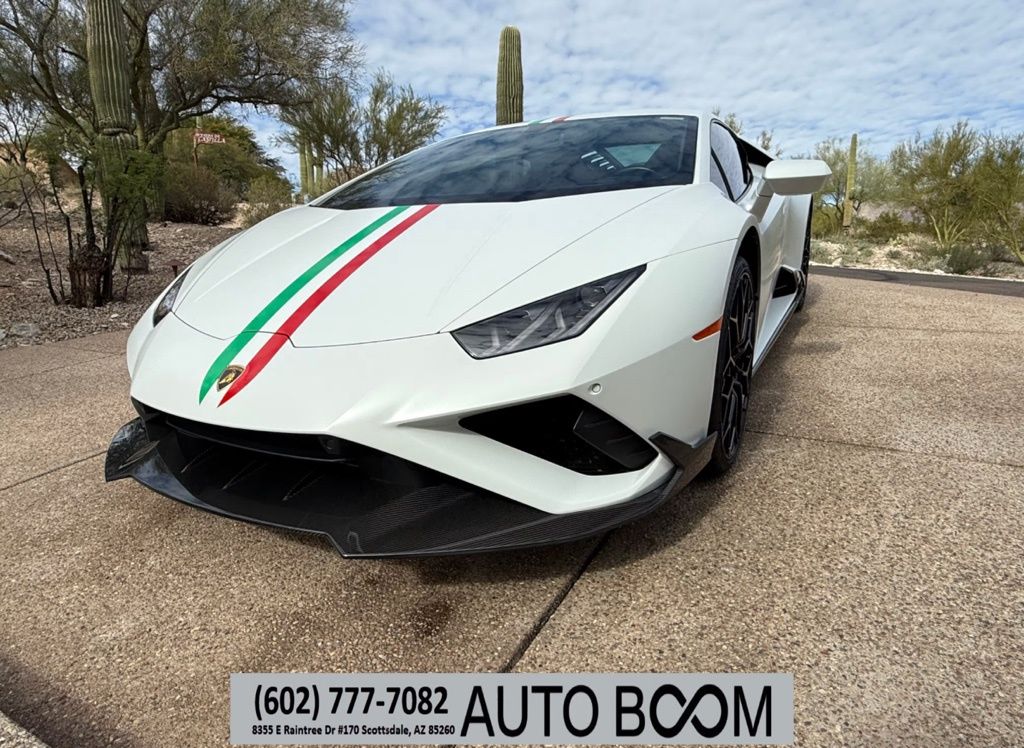 2021 Lamborghini Huracan EVO Coupe's photo
