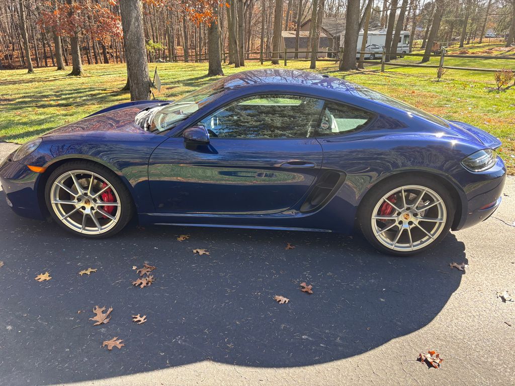 2021 Porsche Cayman GTS 4.0 photo 2
