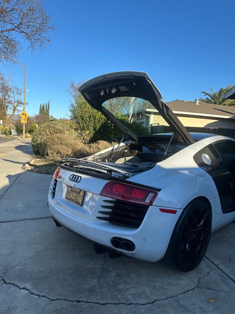 2012 Audi R8 4.2 photo 4
