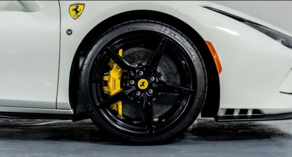 2022 Ferrari F8 Spider photo 4