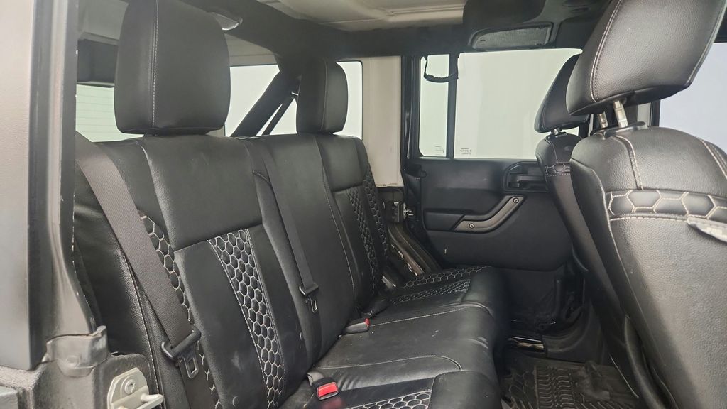 2017 Jeep Wrangler Unlimited Sport S - Photo 29