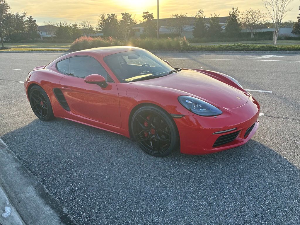 2020 Porsche Cayman T photo 2
