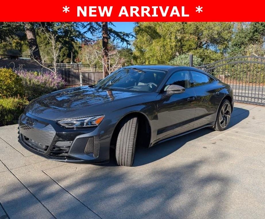 2023 Audi RS e-tron GT Base's photo