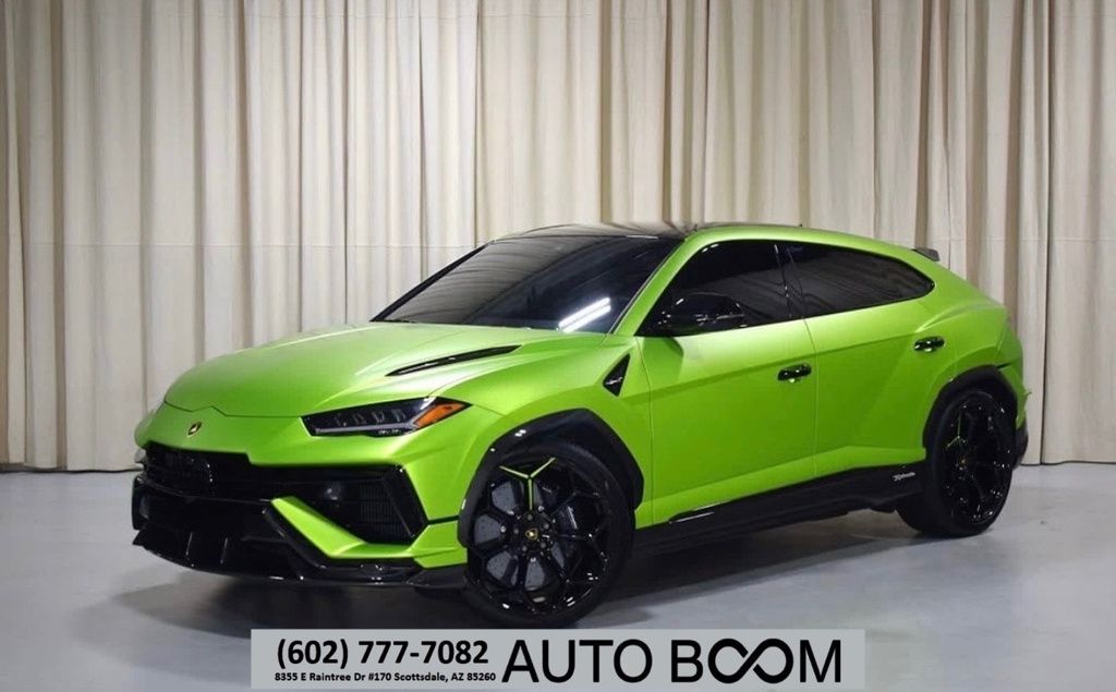 2023 Lamborghini Urus Performante's photo