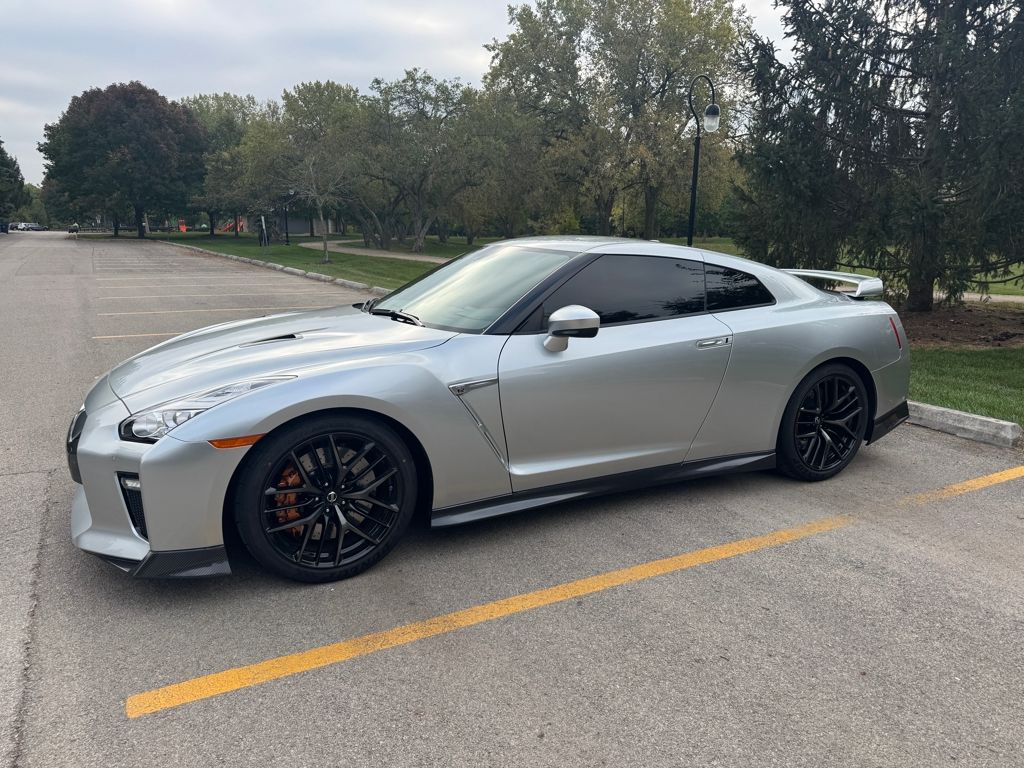 2017 Nissan GT-R Premium