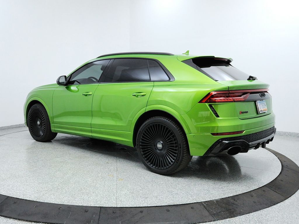 2023 Audi RS Q8 photo 3