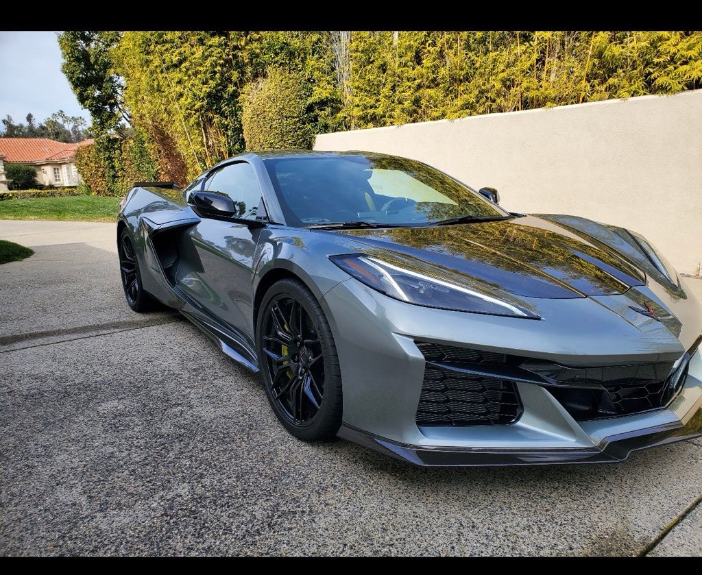 2023 Chevrolet Corvette Z06 3LZ photo 3