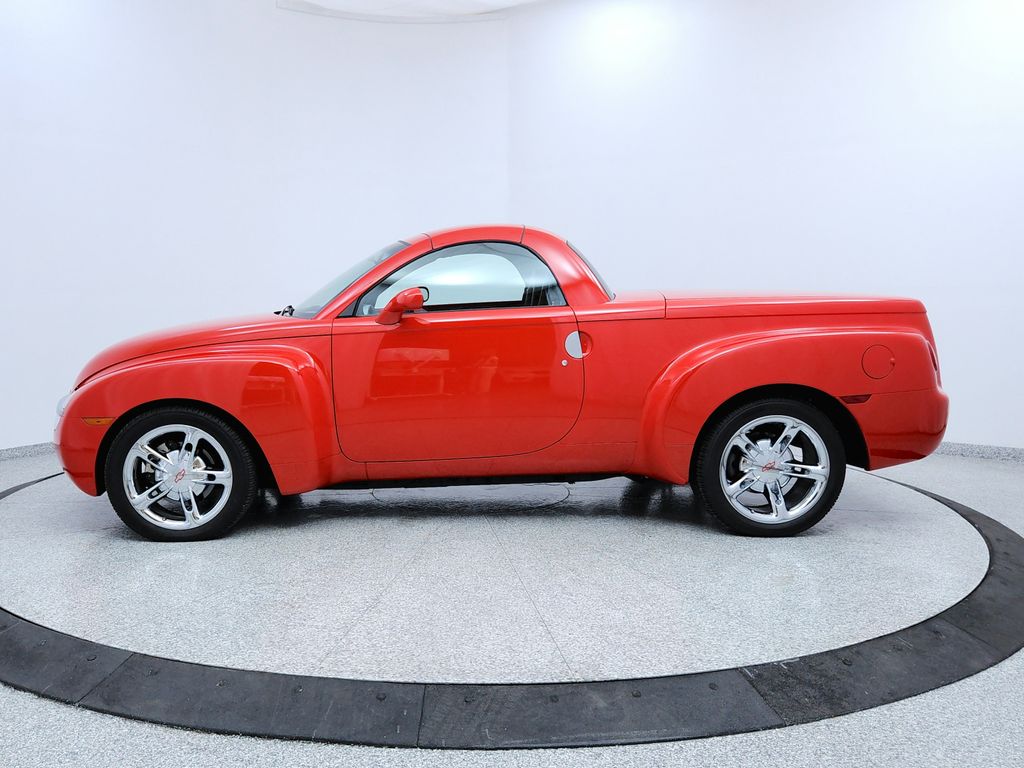 2003 Chevrolet SSR photo 2
