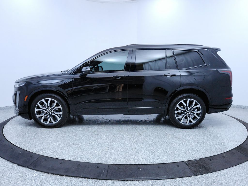 2021 Cadillac XT6 Sport photo 2