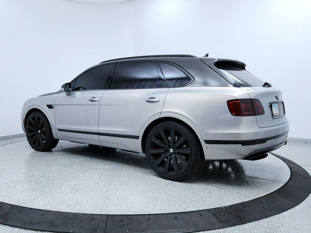 2017 Bentley Bentayga W12 photo 3
