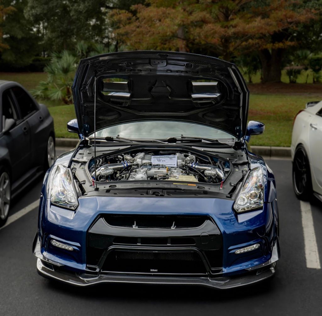 2014 Nissan GT-R Premium photo 3