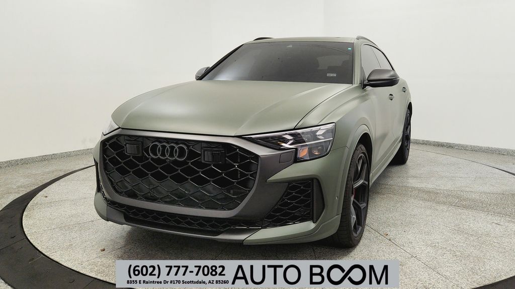 2025 Audi RS Q8 -'s photo
