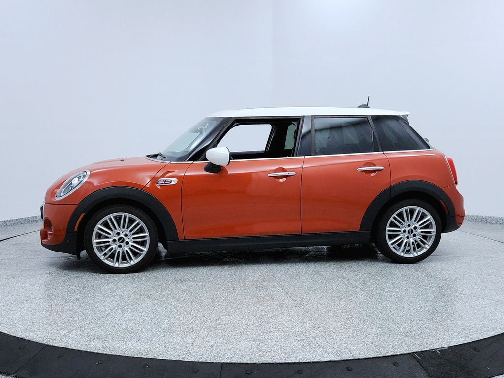 2021 Mini Cooper 4 Door Hardtop S photo 2
