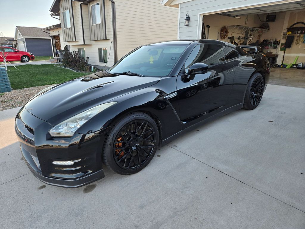 2014 Nissan GT-R
