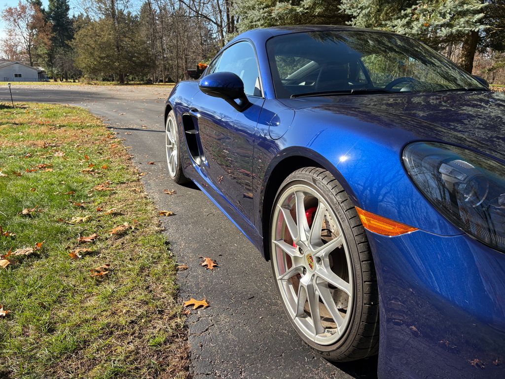 2021 Porsche Cayman GTS 4.0 photo 3