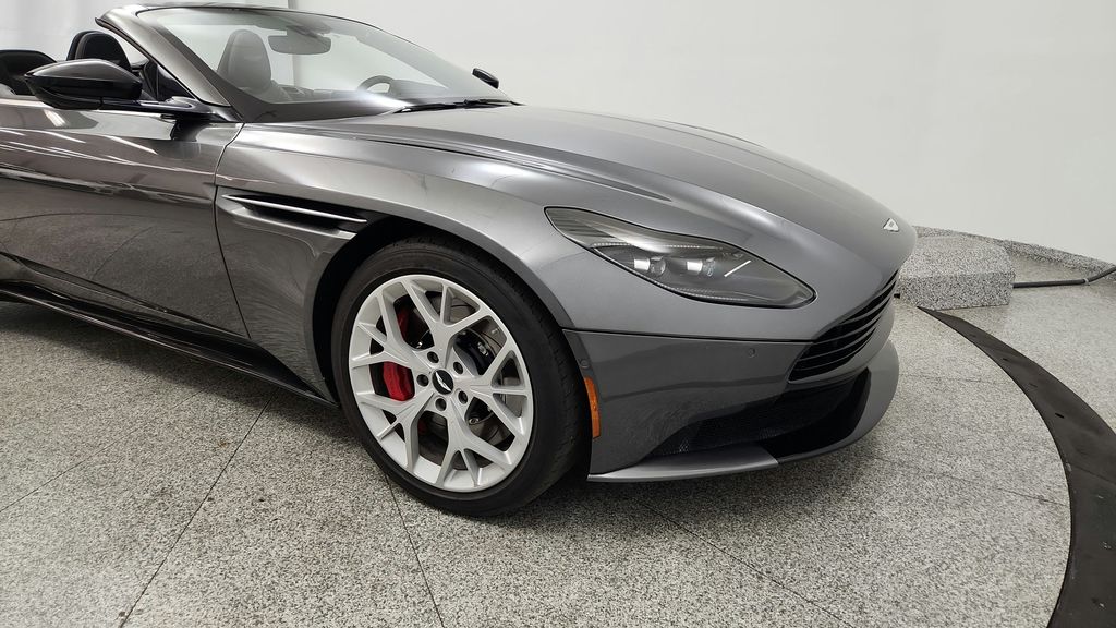 2019 Aston Martin DB11 22