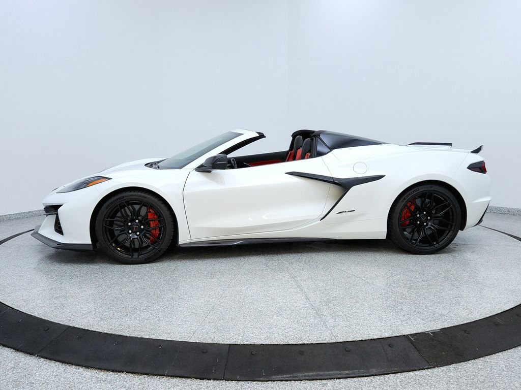 2023 Chevrolet Corvette Z06 3LZ Convertible photo 2