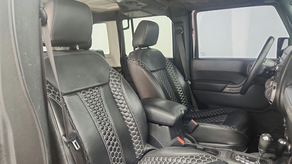 2017 Jeep Wrangler Unlimited Sport S - Photo 23