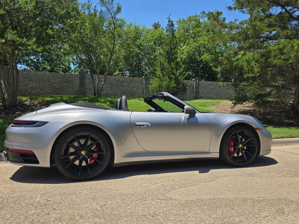 2021 Porsche 911 S Cabriolet photo 3