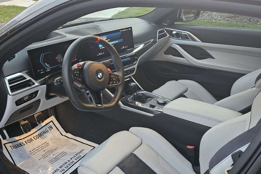 2025 Bmw M4 Coupe photo 3