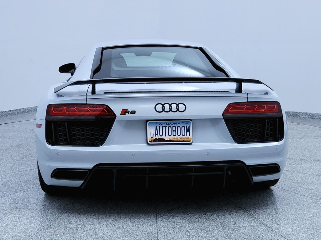 2018 Audi R8 5.2 V10 Plus photo 4