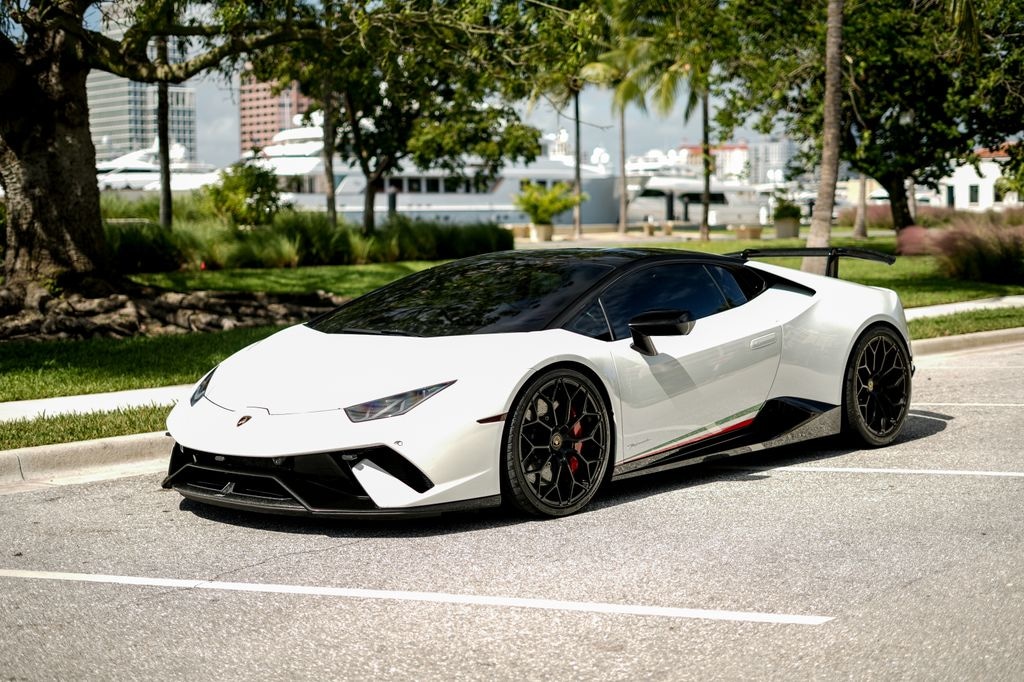 Used 2018 Lamborghini Huracan Performante Coupe