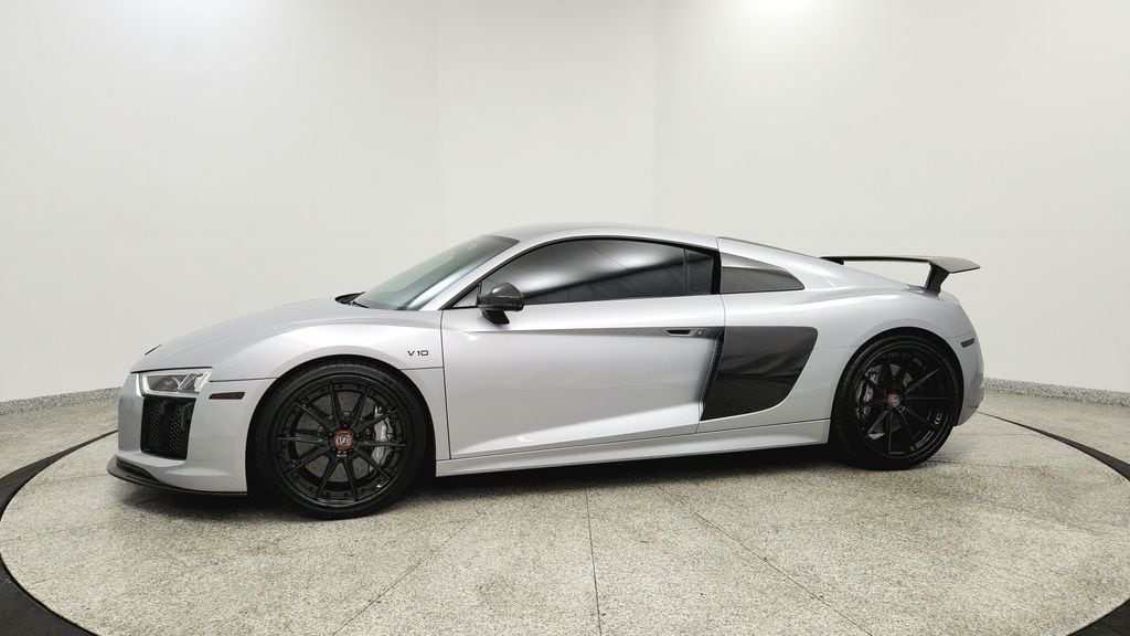 Used 2017 Audi R8 5.2 V10 plus Coupe