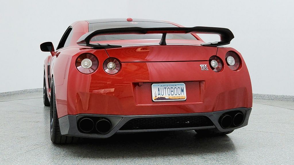 2009 Nissan GT-R Premium photo 4