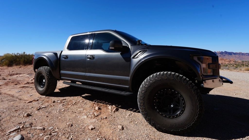 2017 Ford F-150 Raptor photo 3