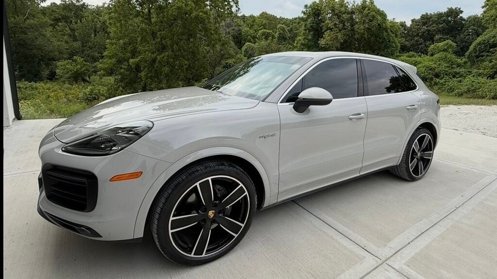Used 2022 Porsche Cayenne E-Hybrid SUV