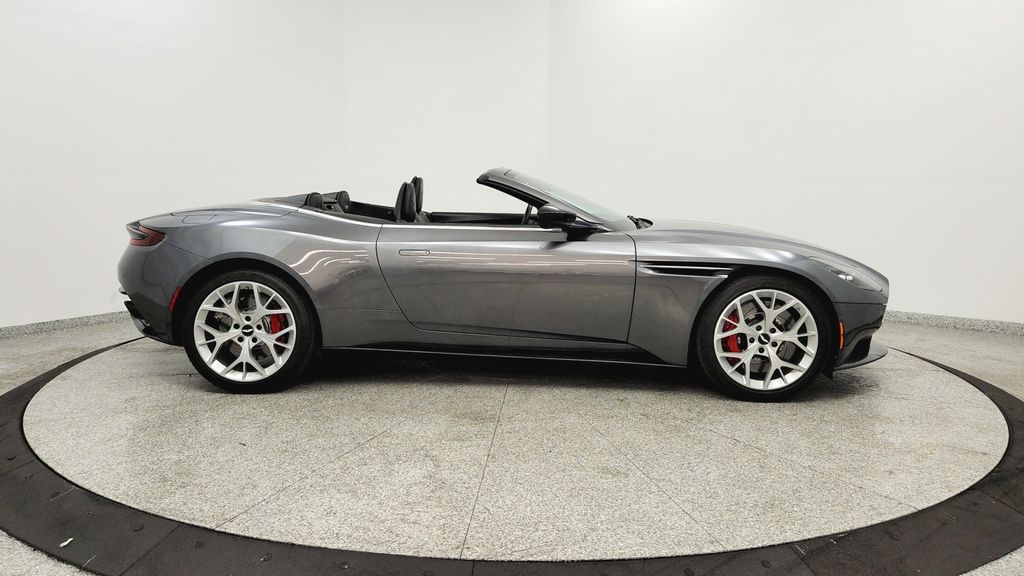 2019 Aston Martin DB11 6