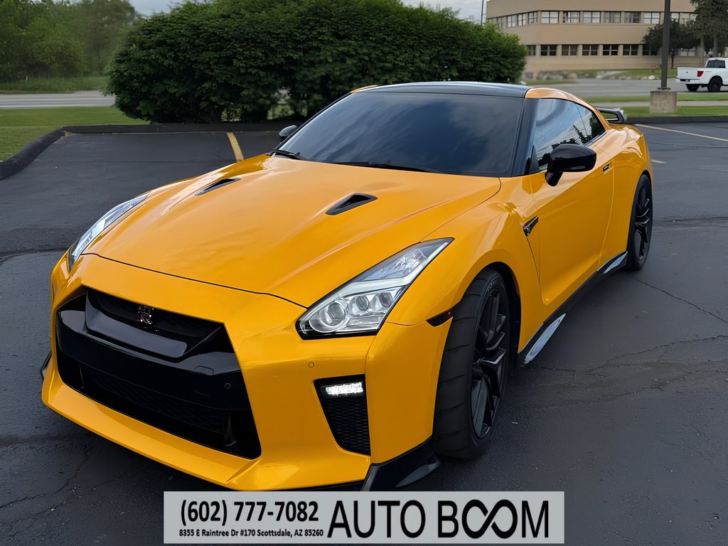 2017 Nissan GT-R Premium's photo