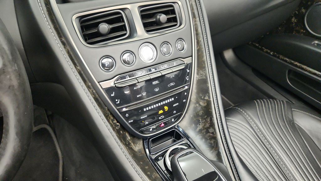 2019 Aston Martin DB11 33