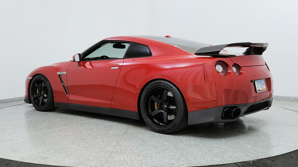 2009 Nissan GT-R Premium photo 3