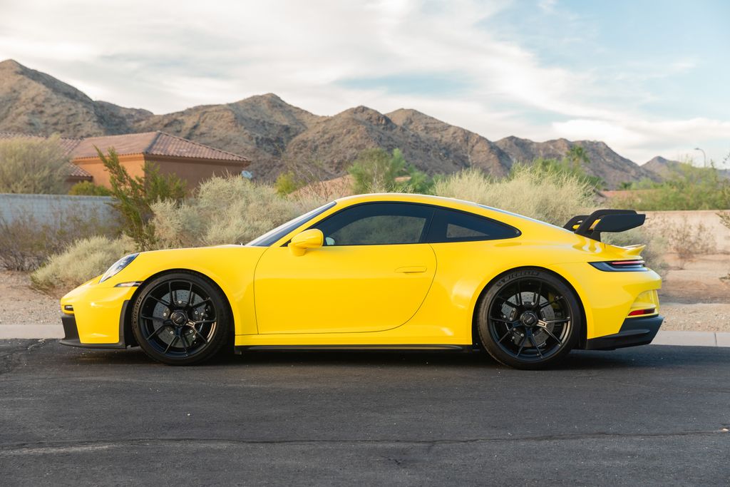 2022 Porsche 911 GT3 photo 2