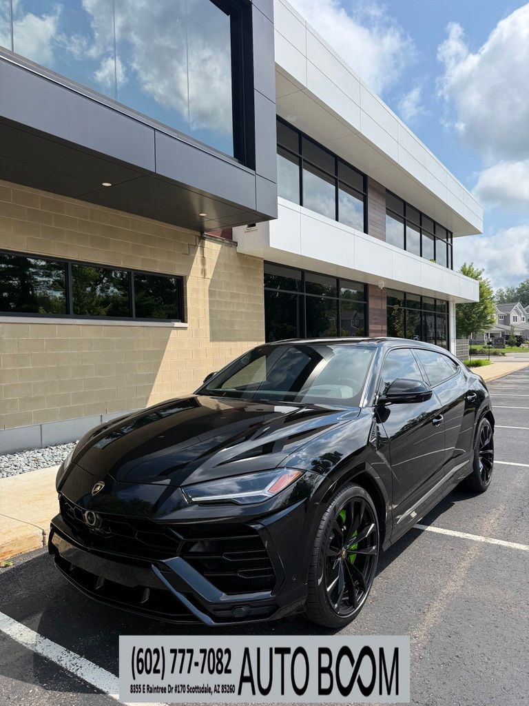 2020 Lamborghini Urus