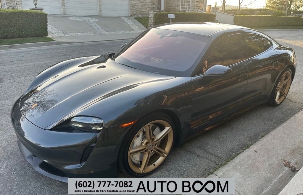 2020 Porsche Taycan Turbo's photo